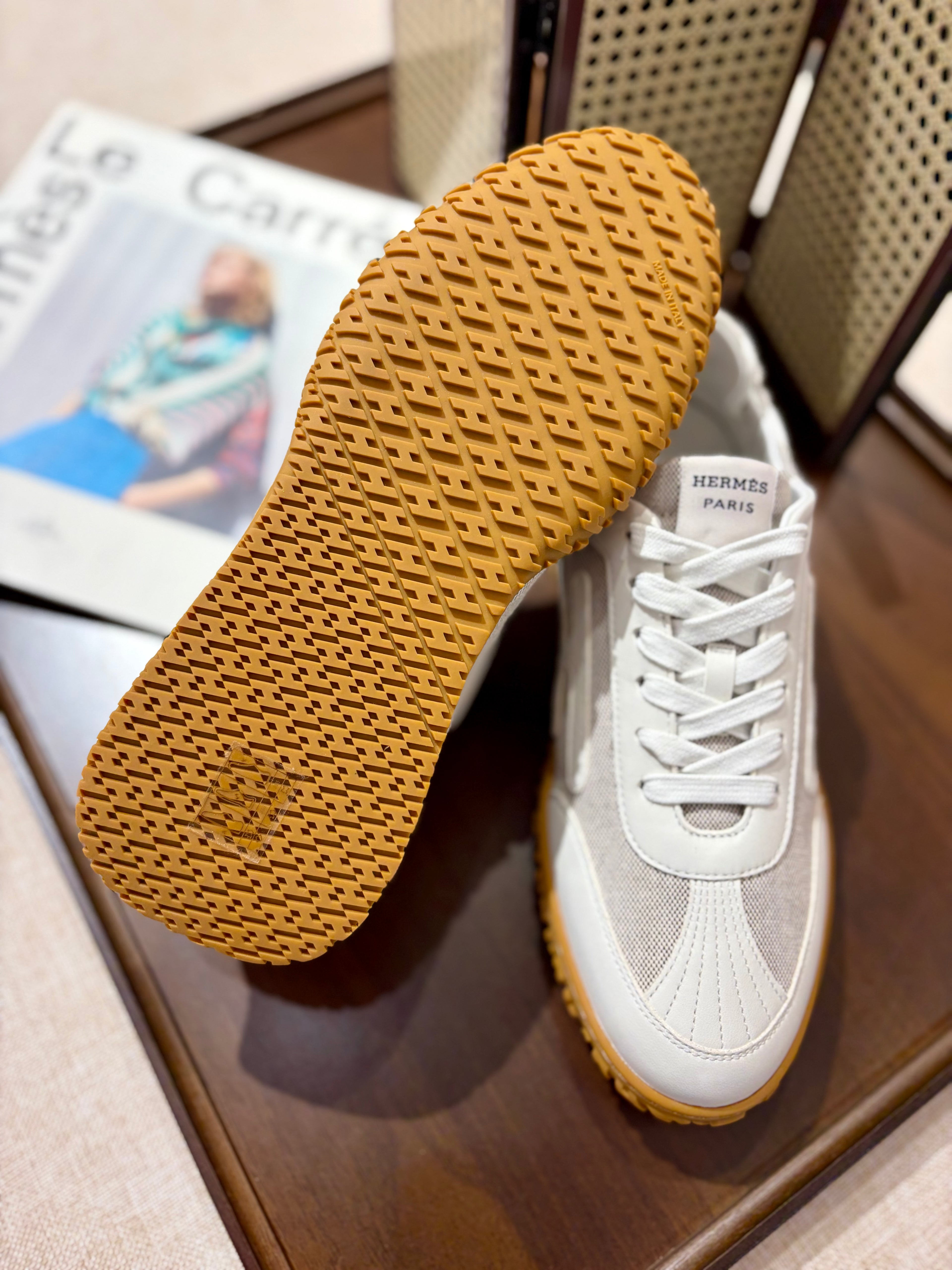 [New] Hermès Jet Sneaker Prunoir/Blanc 37