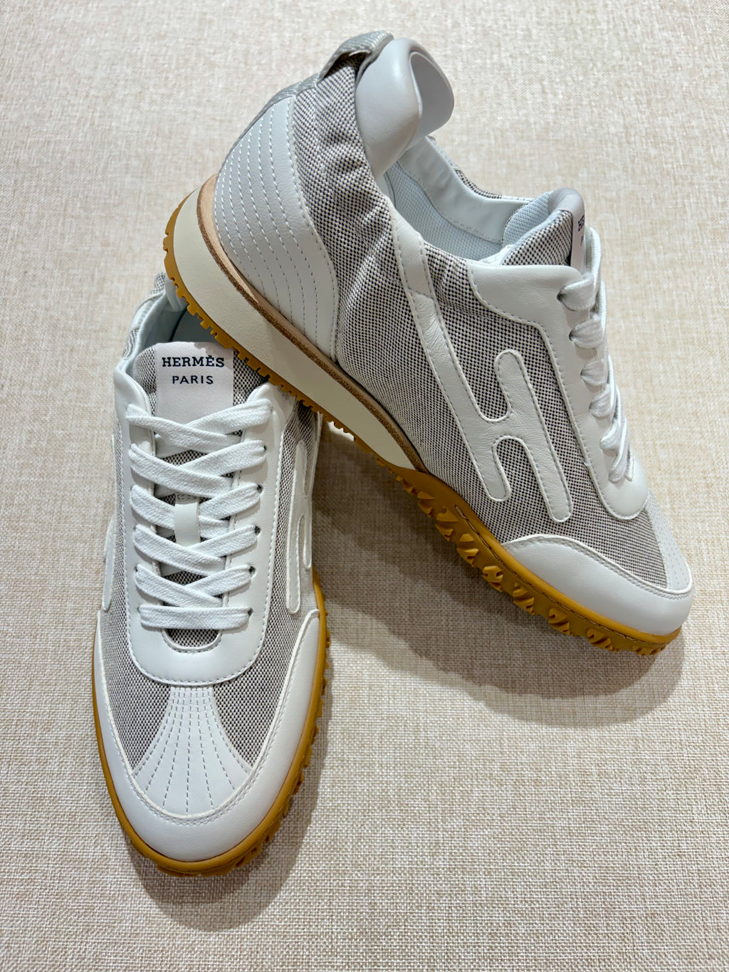 [New] Hermès Jet Sneaker Prunoir/Blanc 37