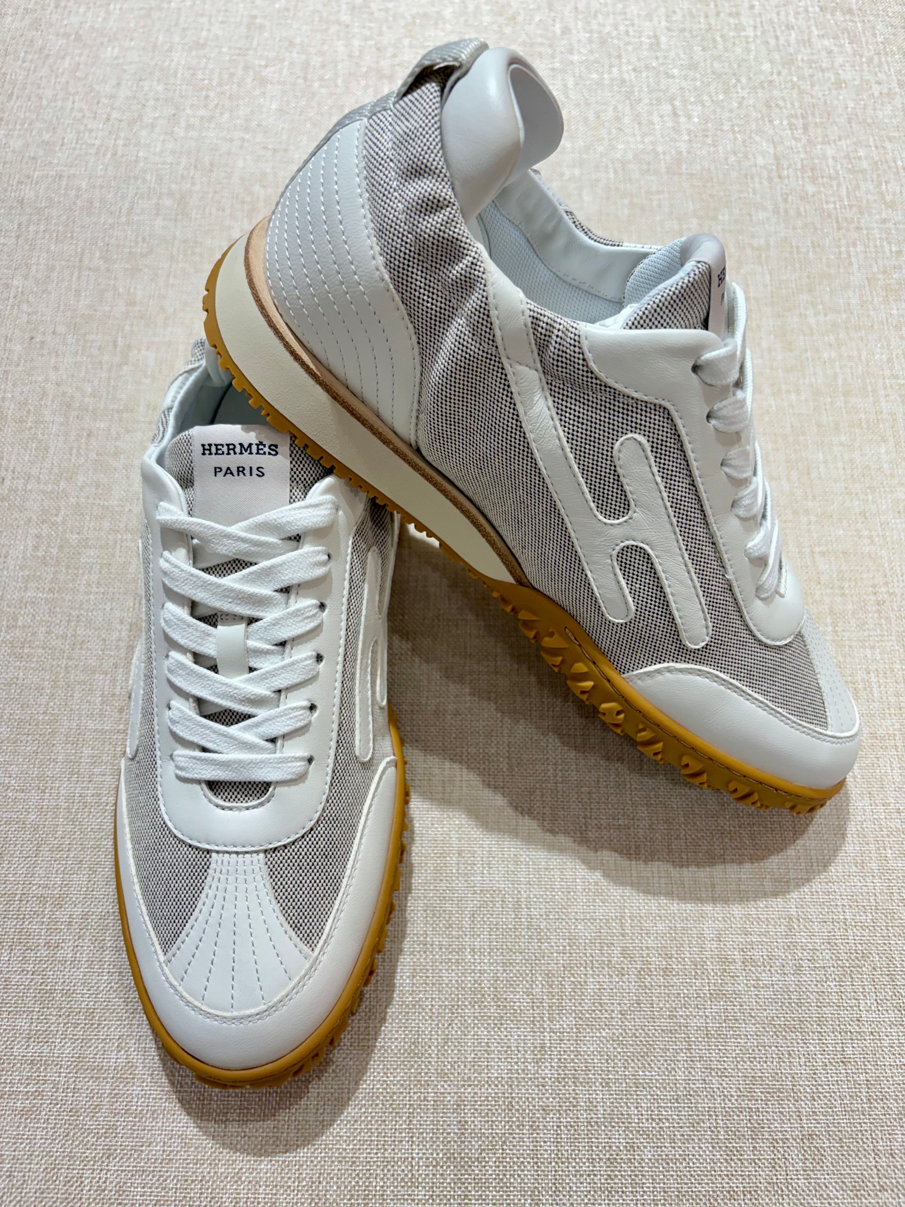 [New] Hermès Jet Sneaker Prunoir/Blanc 37
