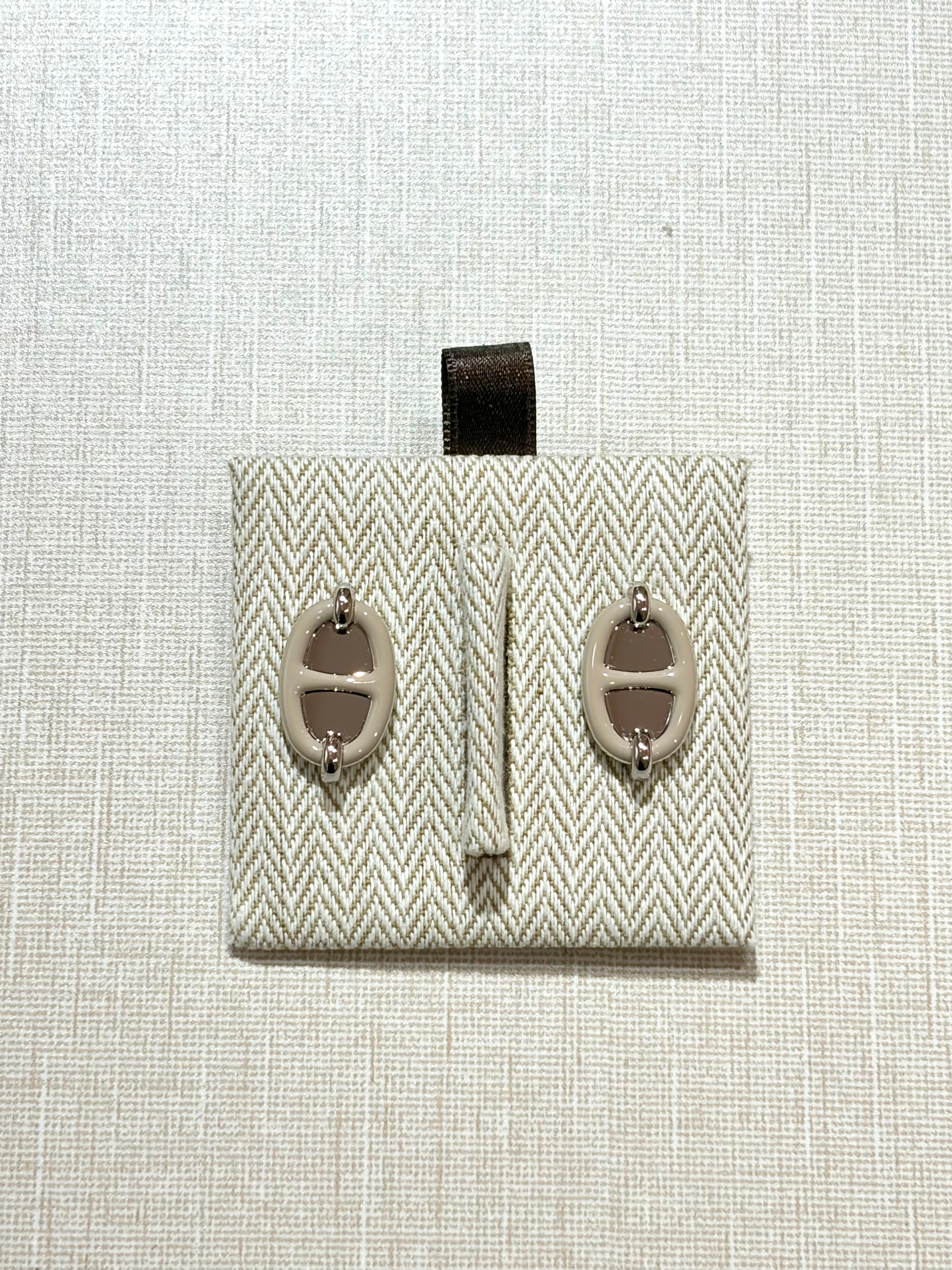 [New] Hermès Mini Maillon Earrings Marron Glacé Silver