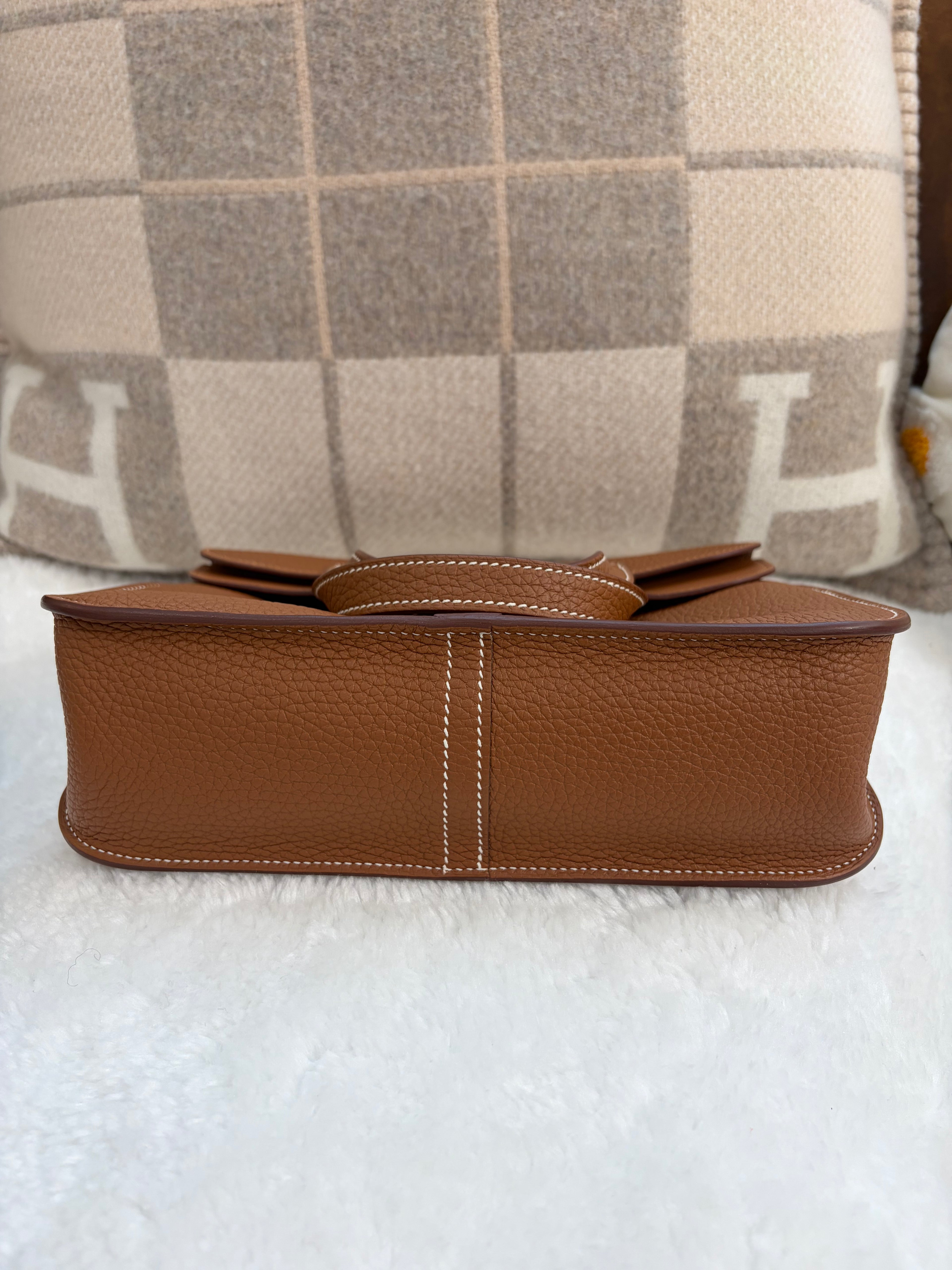 [Preloved] Hermès Halzan 25 Gold TC CC