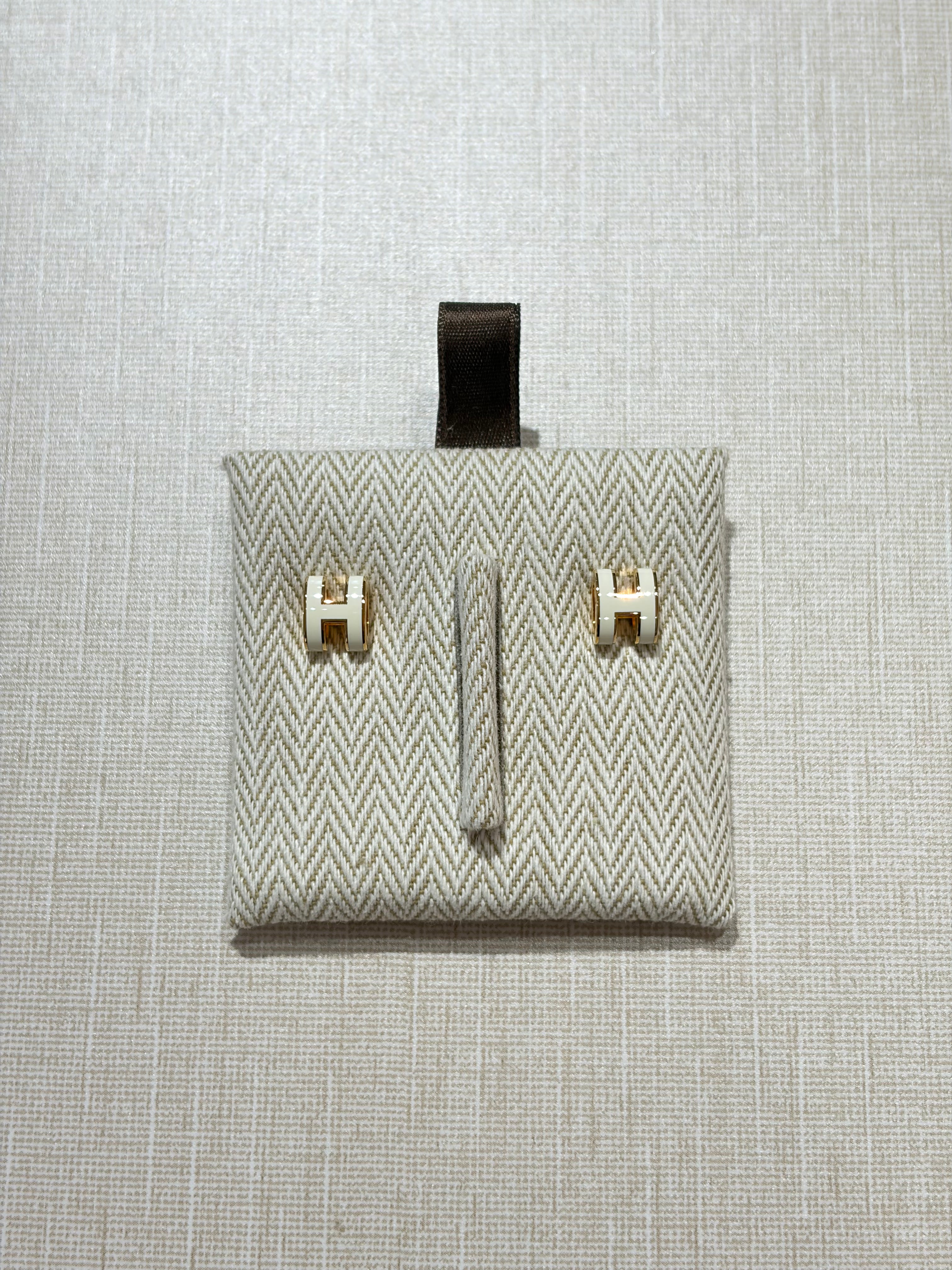 [New] Hermès Mini Pop H Earrings Craie Gold