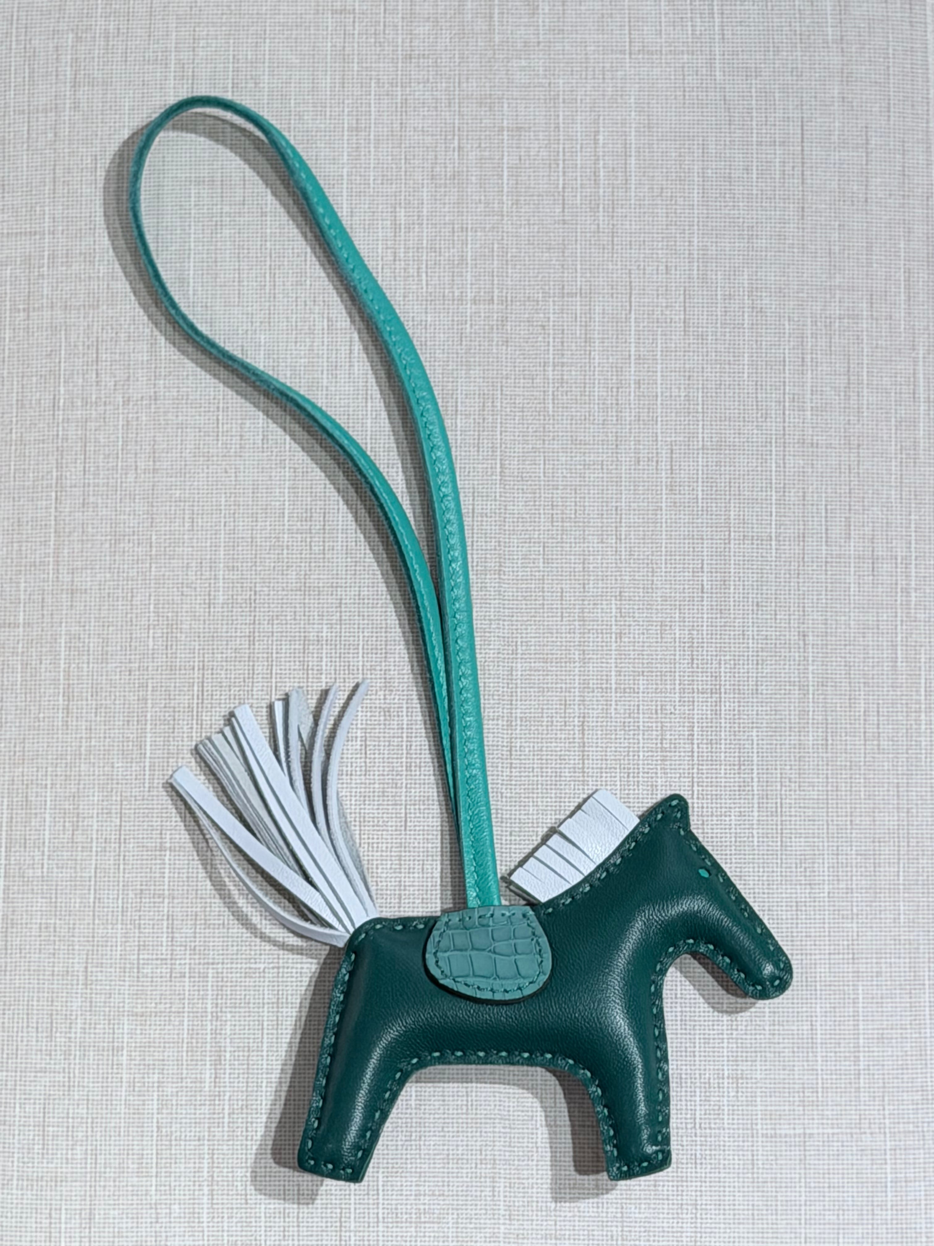 [New] Hermès Rodeo Touch Malachite/Menthe/Bleu Brume PM