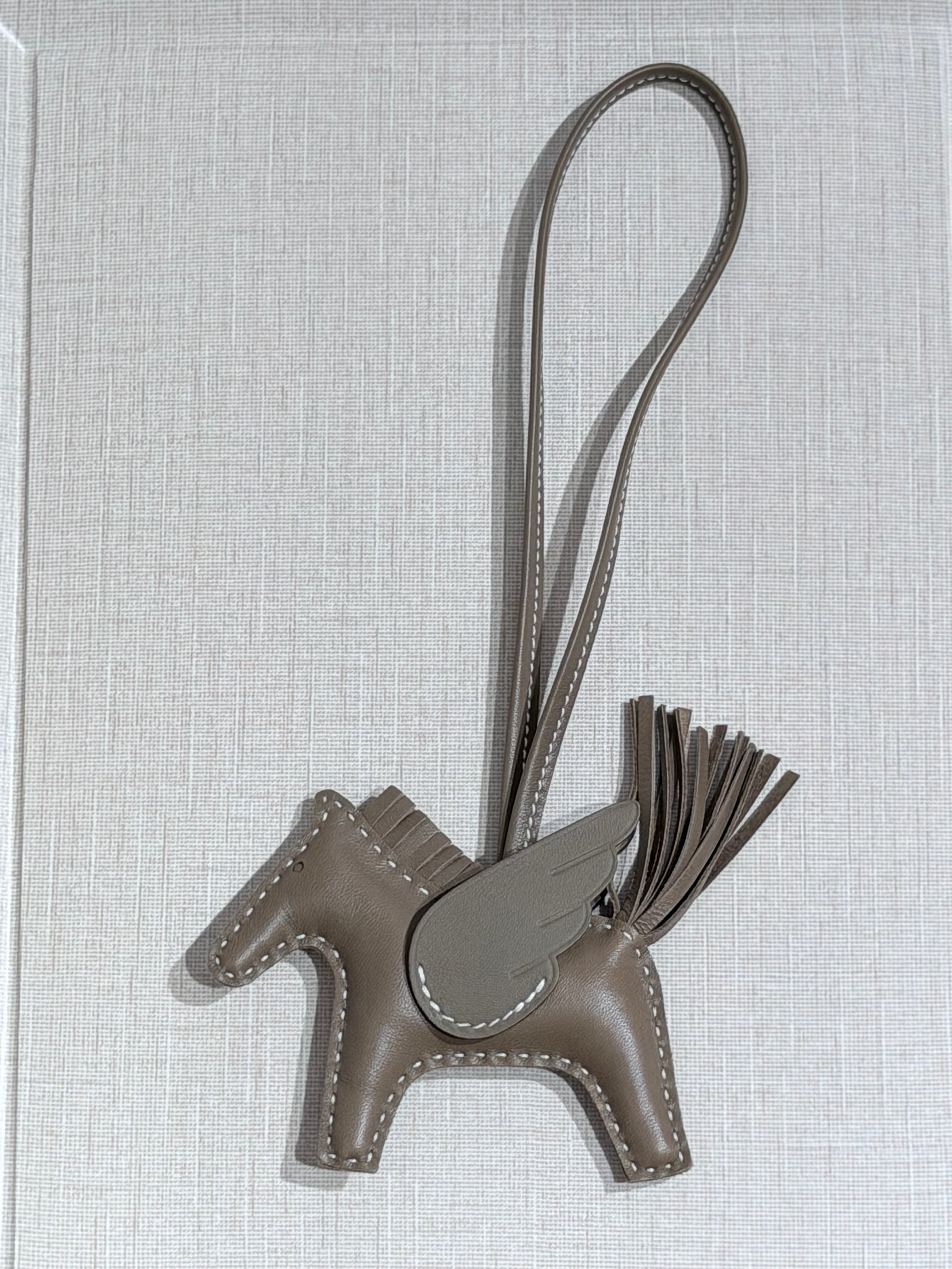 [New] Hermès Rodeo Pegase So Etoupe PM