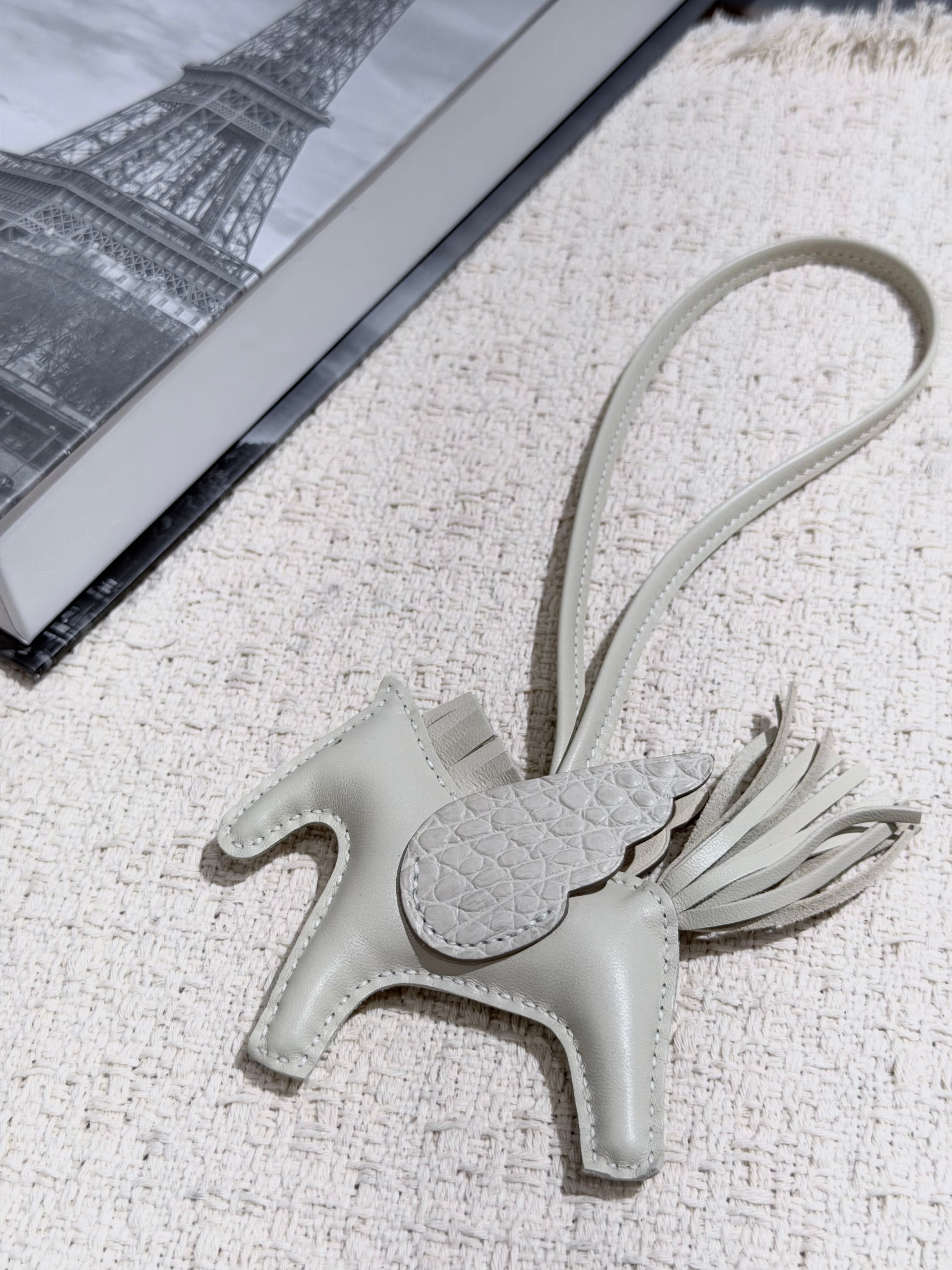 [New] Hermès Rodeo Pegase Touch Craie/Craie/Beton PM