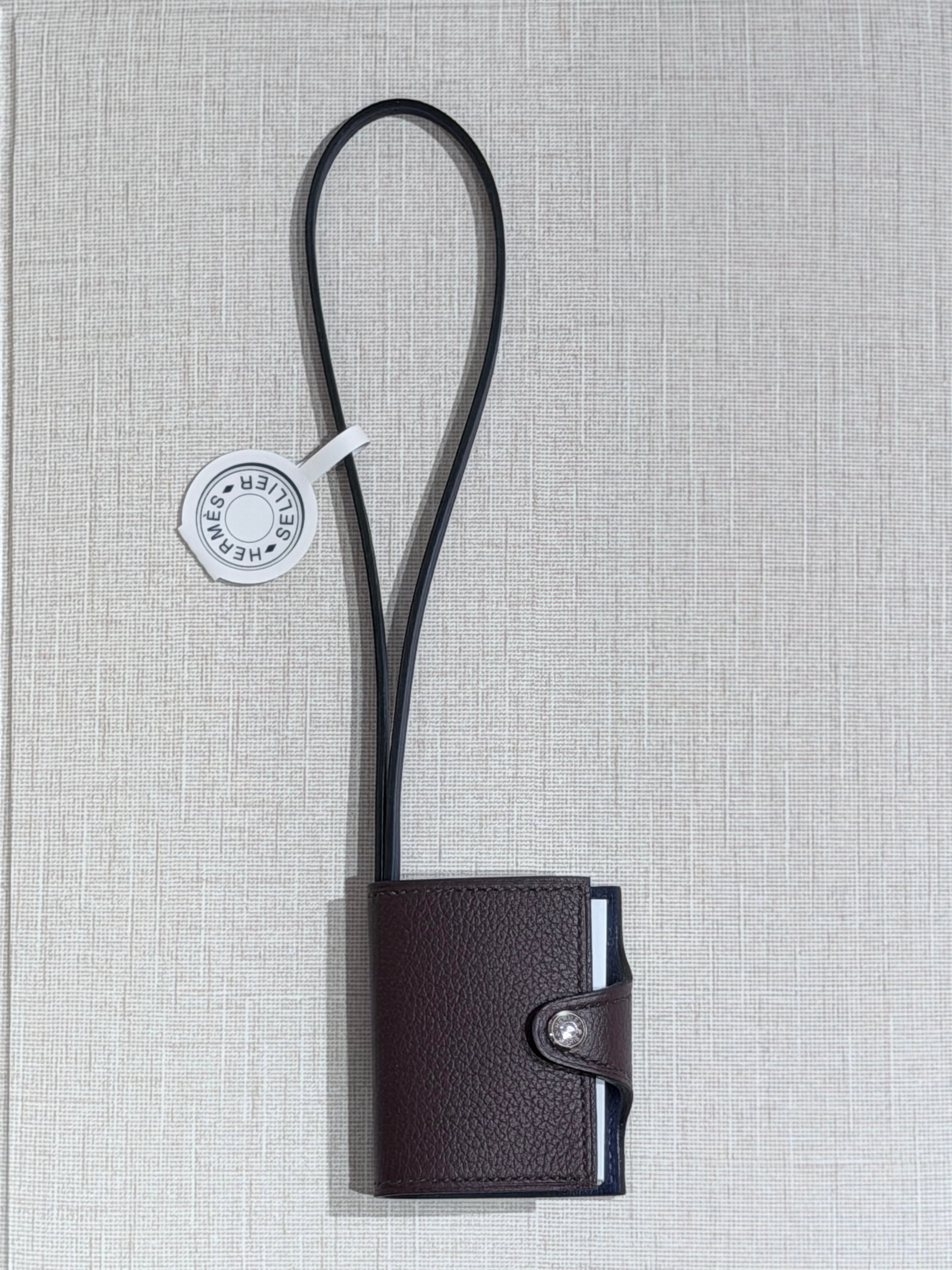 [New] Hermès Ulysse Nano Charm Rouge Sellier/Bleu Saphir