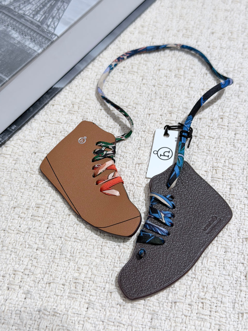 [New] Hermès Petit H Sneakers Charm