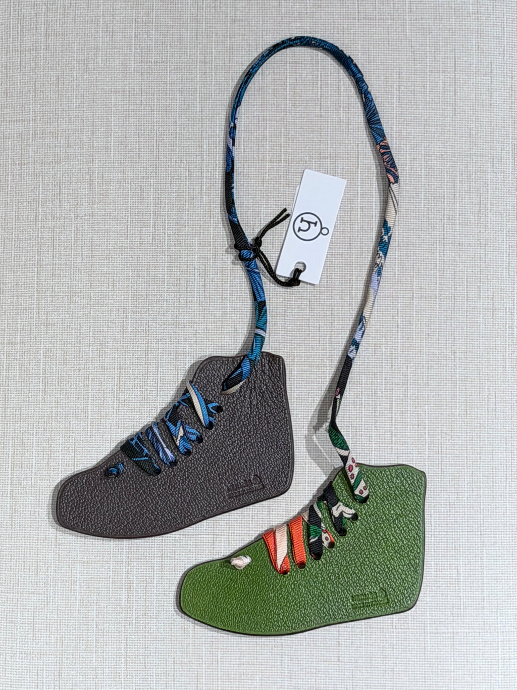 [New] Hermès Petit H Sneakers Charm