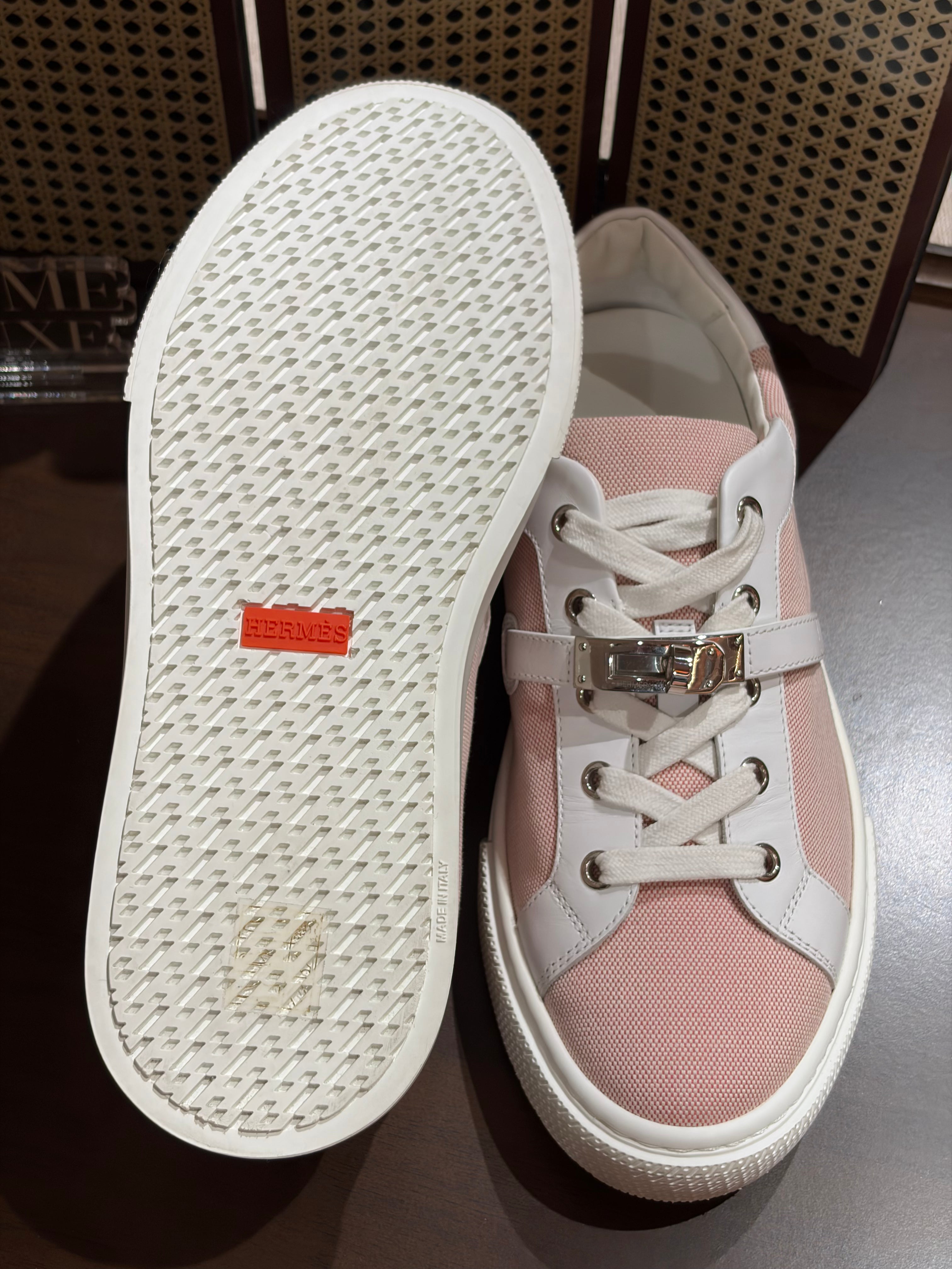 [New] Hermès  Day Sneakers Framboise/Blanc Canvas/Calfskin CK 38.5