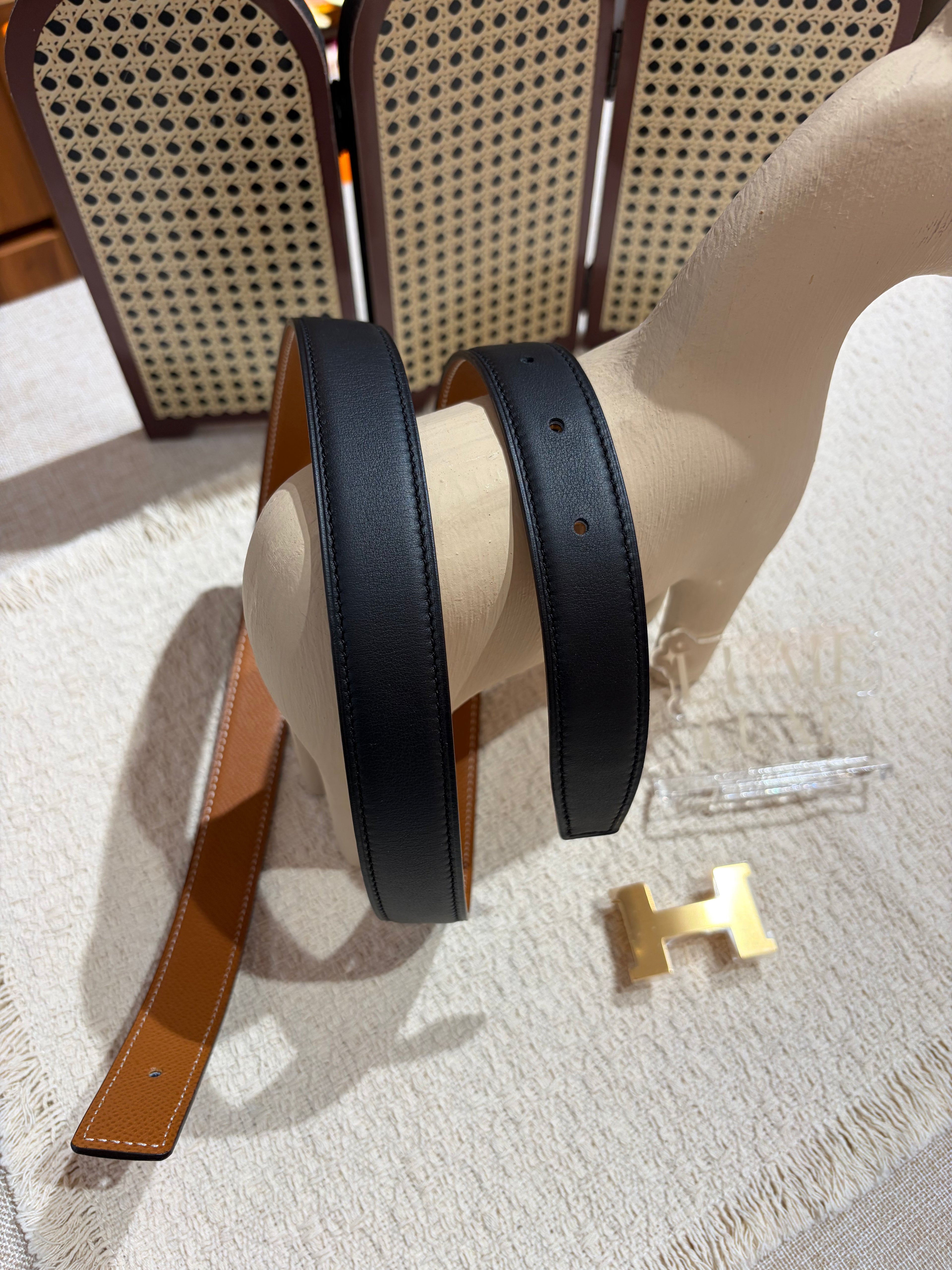 [New] Hermès 24mm H Reversible Belt Black/ Gold Swift/Epsom 90 Gold Buckle
