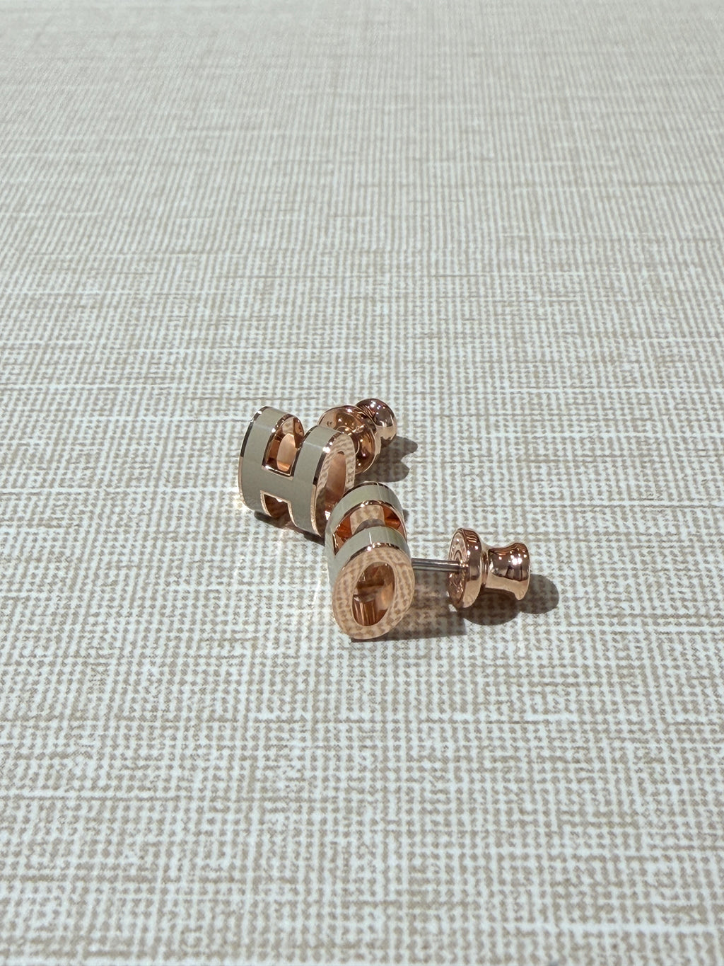 [New] Hermès Mini Pop H Earrings Marron Glace Rosegold