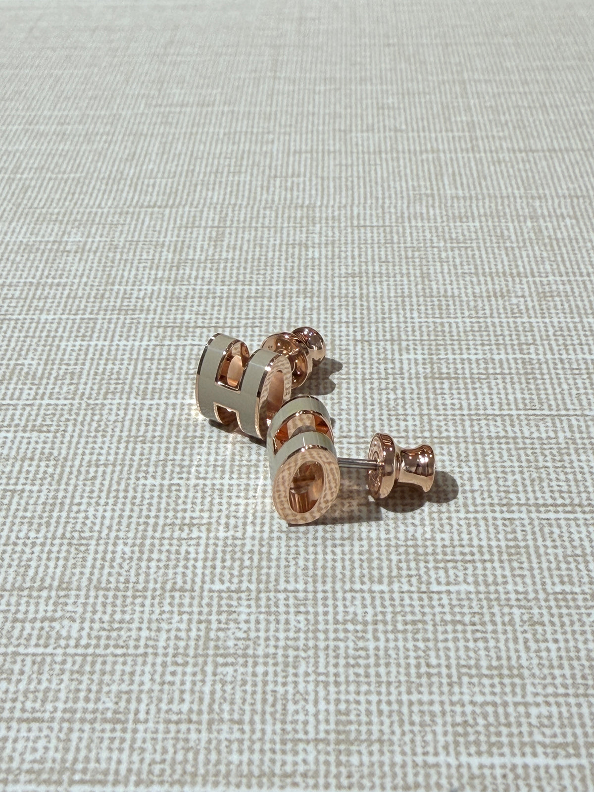 [New] Hermès Mini Pop H Earrings Marron Glace Rosegold