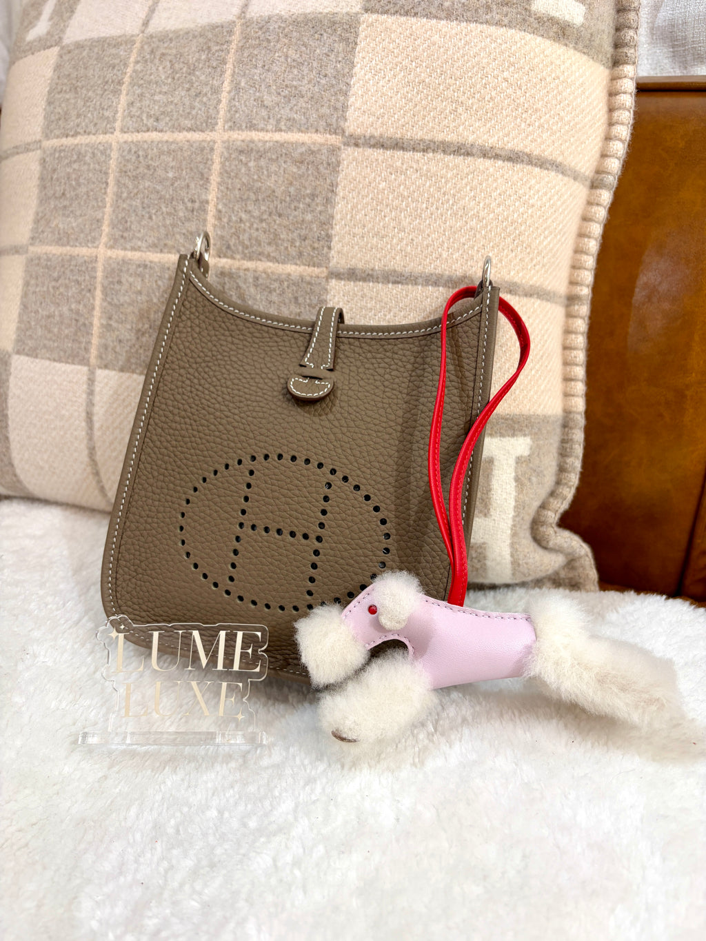 [New] Hermès Budy Charm Ecru Mauve Pale/Rouge Radieux