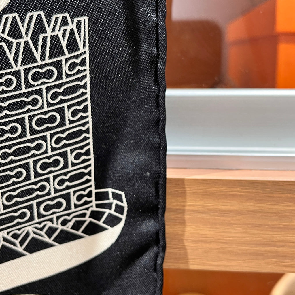 [Preloved] Hermès Scarf 90 Silk