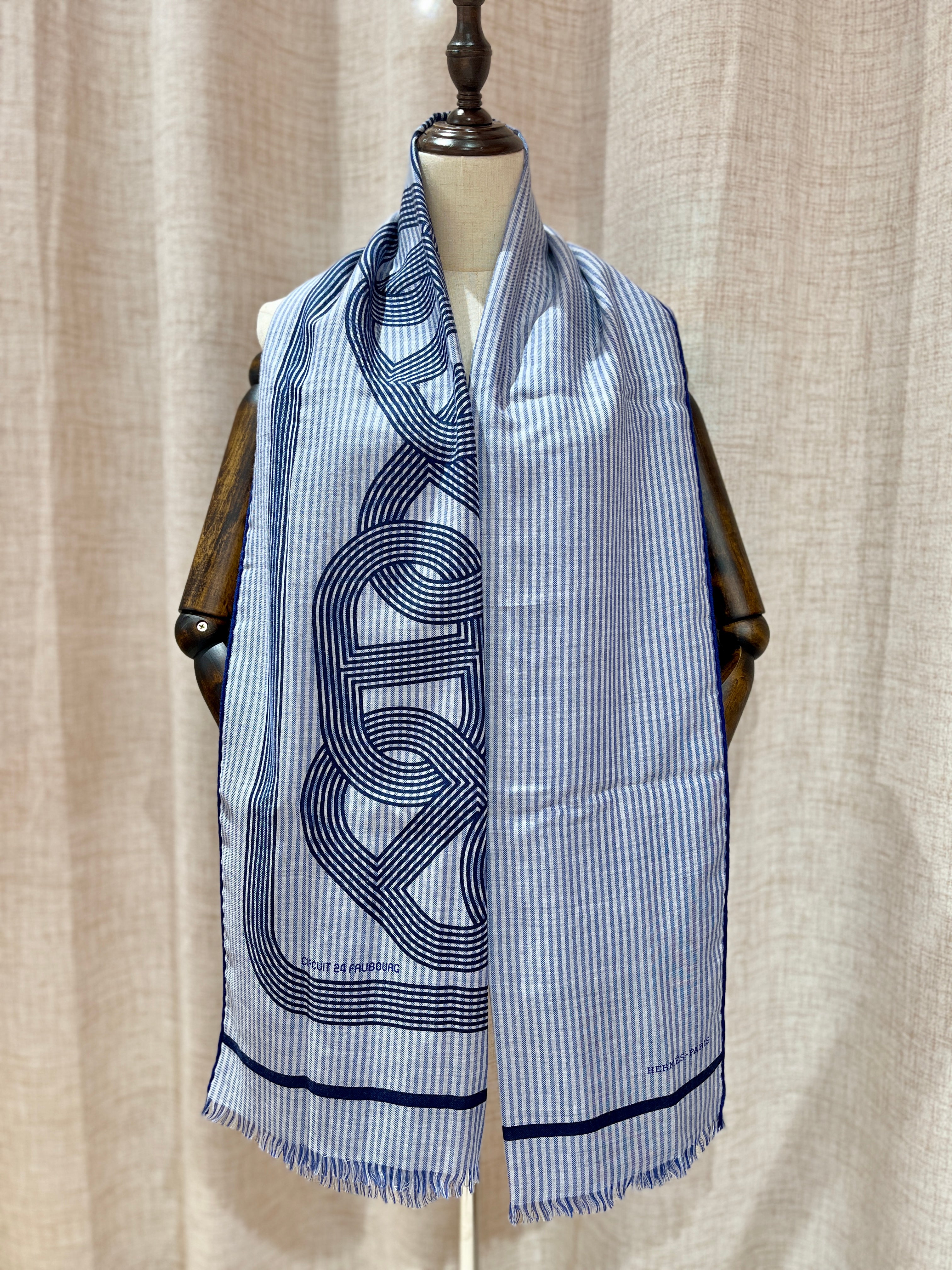 [Preloved] Hermès 63 x 180 Cashmere Scarf