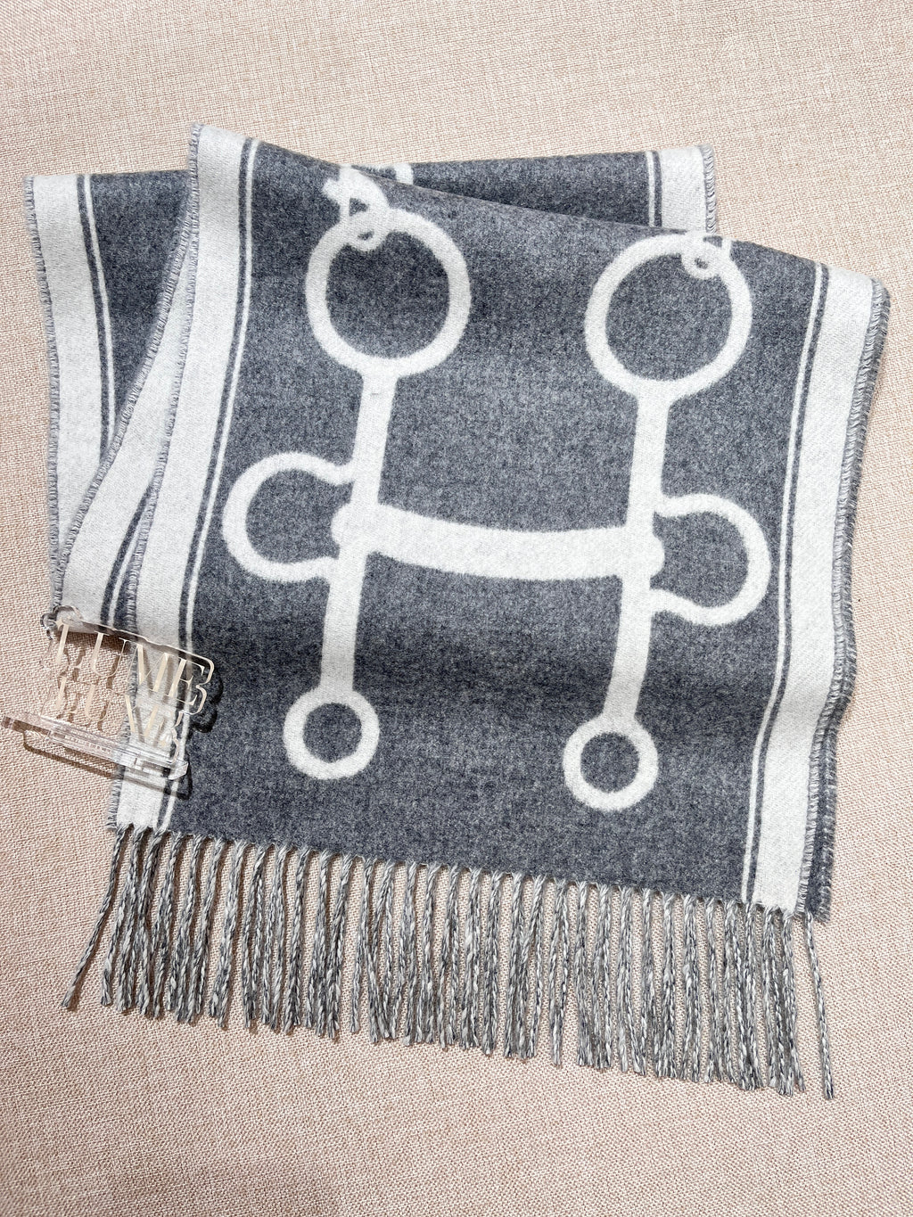 [New] Hermès Casaque Mors Muffler Ivory/ Gris Fianelle