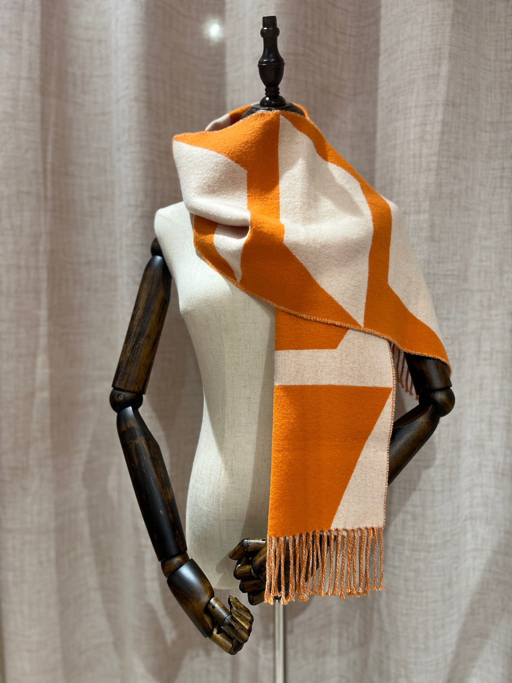 [Preloved] Hermès Casaque Optique Muffler Orange/ Beige