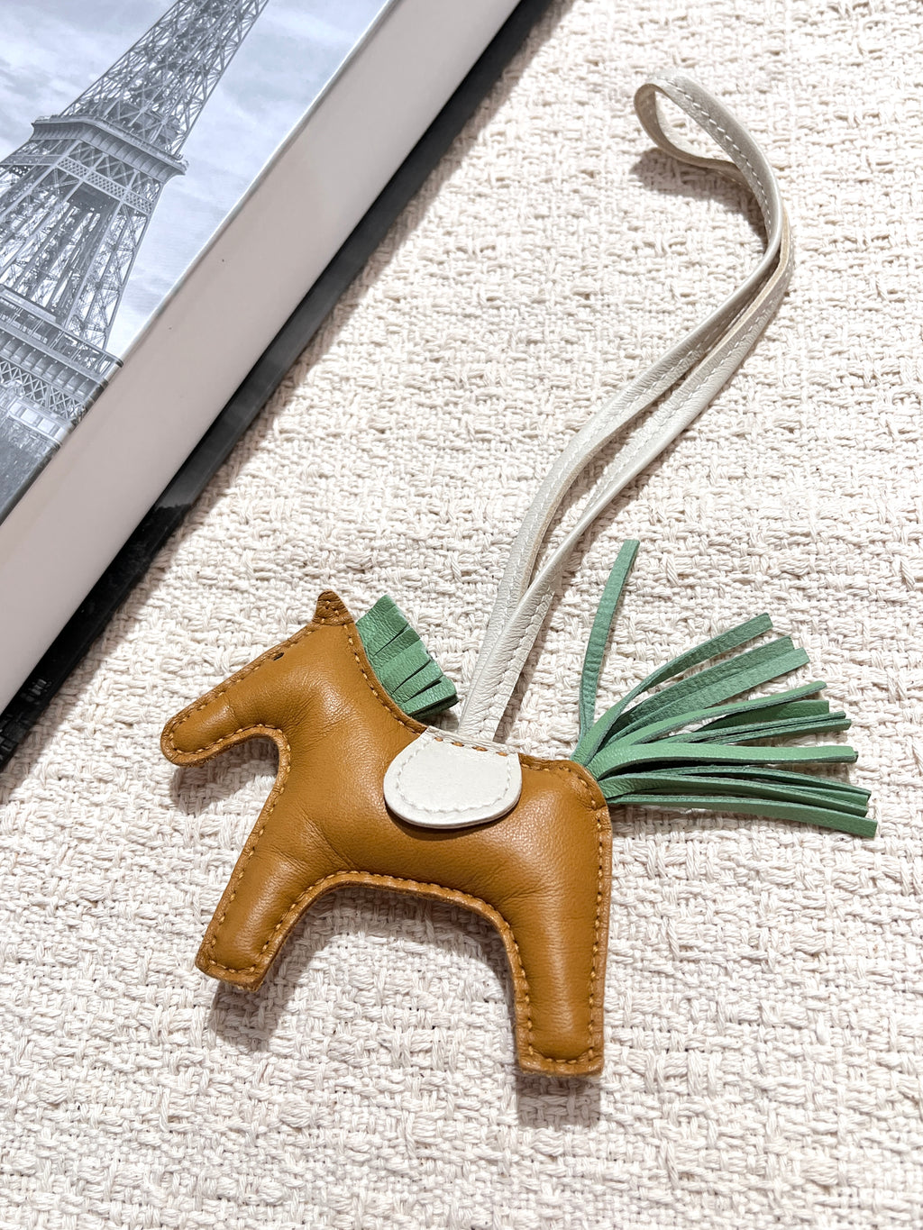 [Preloved] Hermès Rodeo Seasame/ Vert Crique/ Craie PM