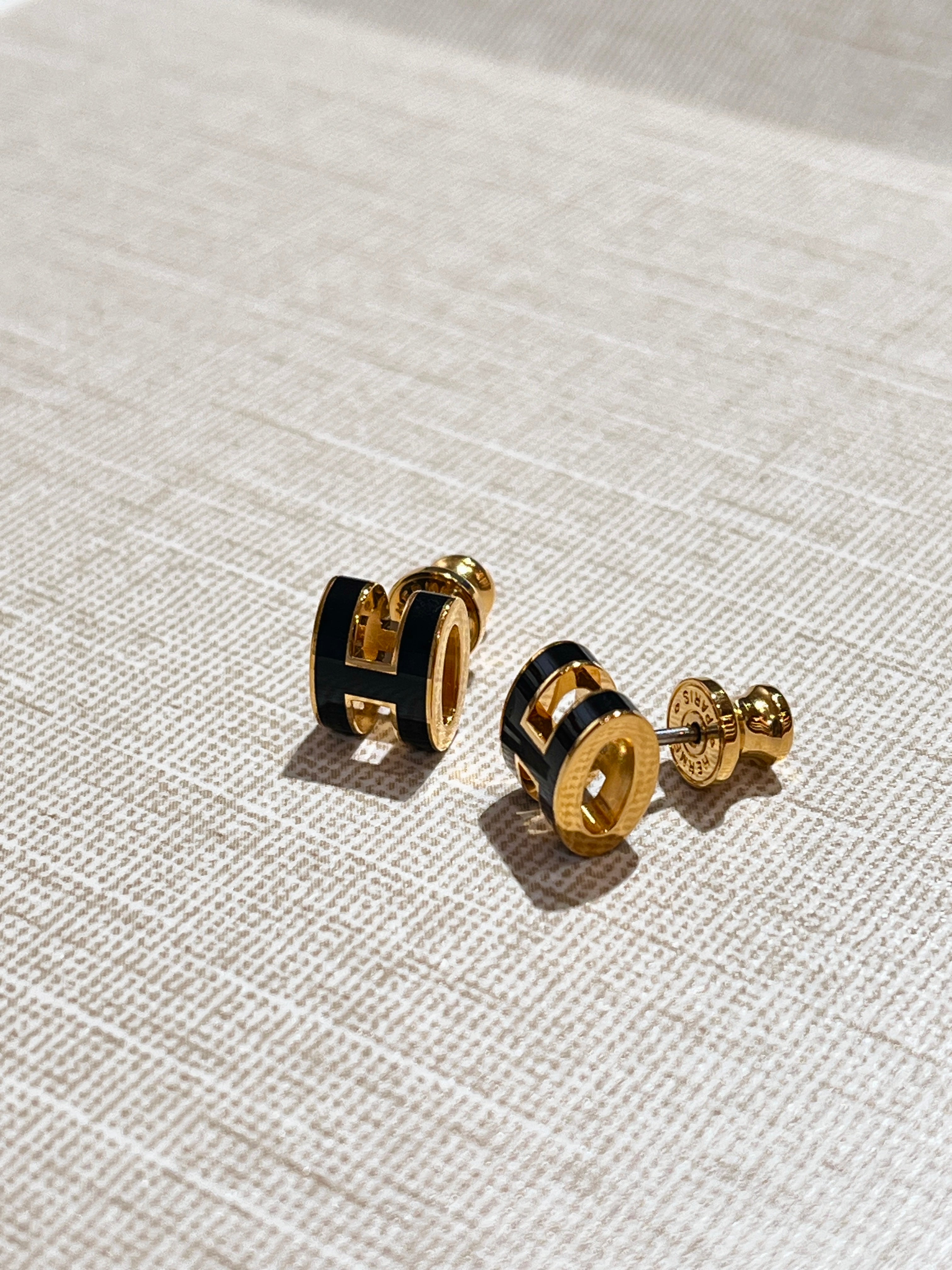 [New] Hermès Mini Pop H Earrings Black Gold