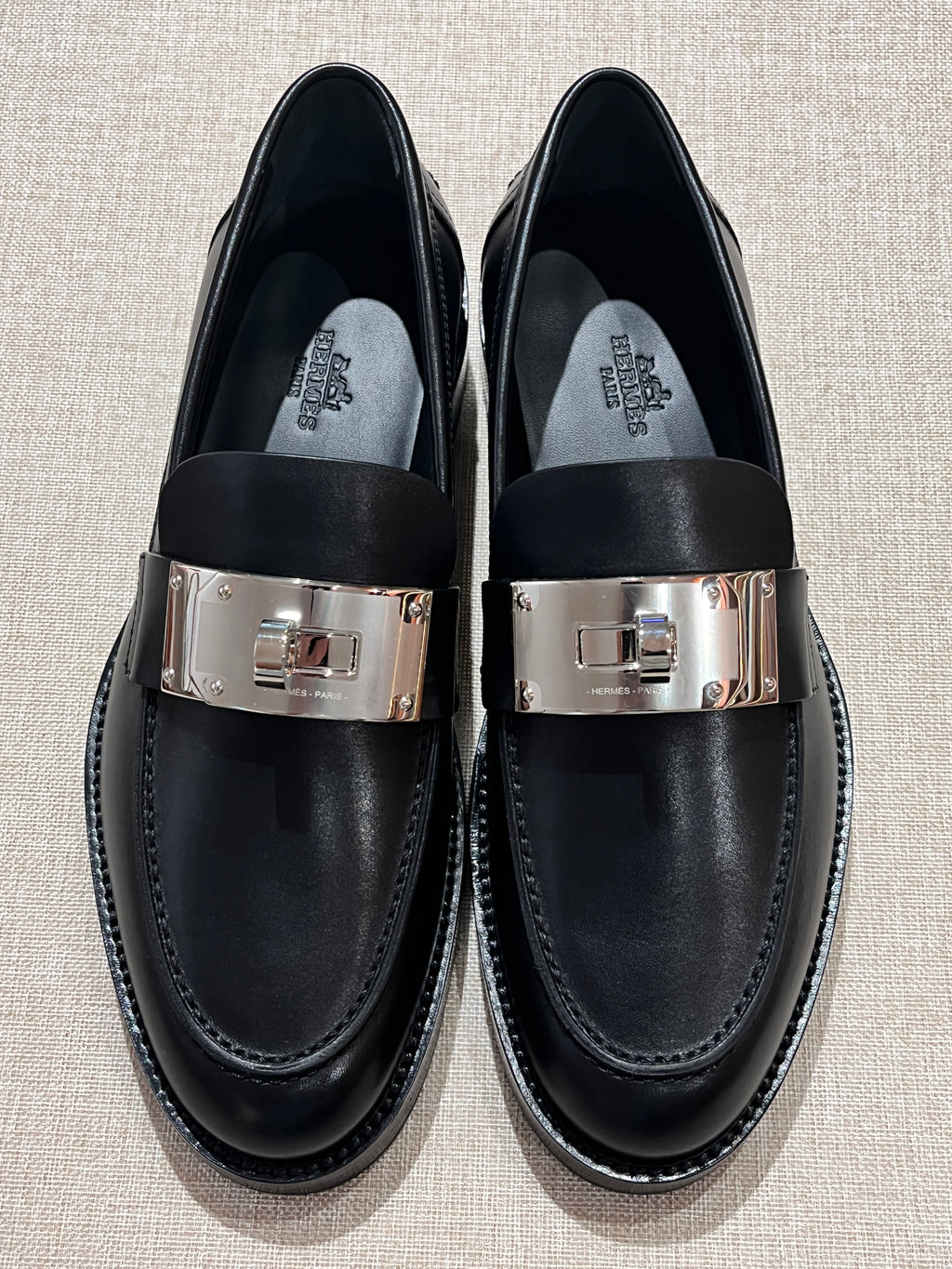[New] Hermès Hot Loafer Black Calfskin Silver 37.5