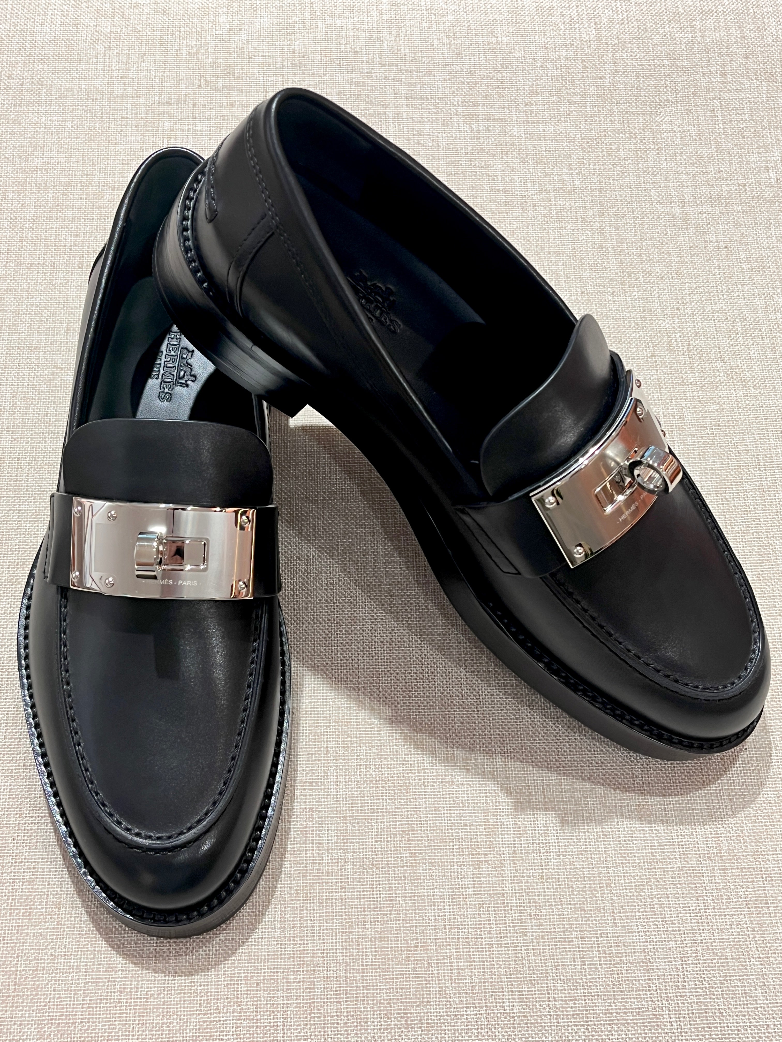 [New] Hermès Hot Loafer Black Calfskin Silver 37.5
