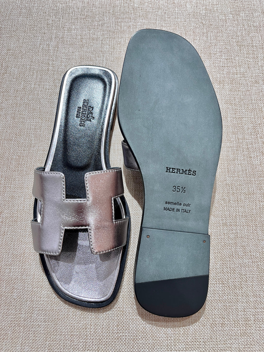 [New] Hermès Oran Nappa Metallise Sandal