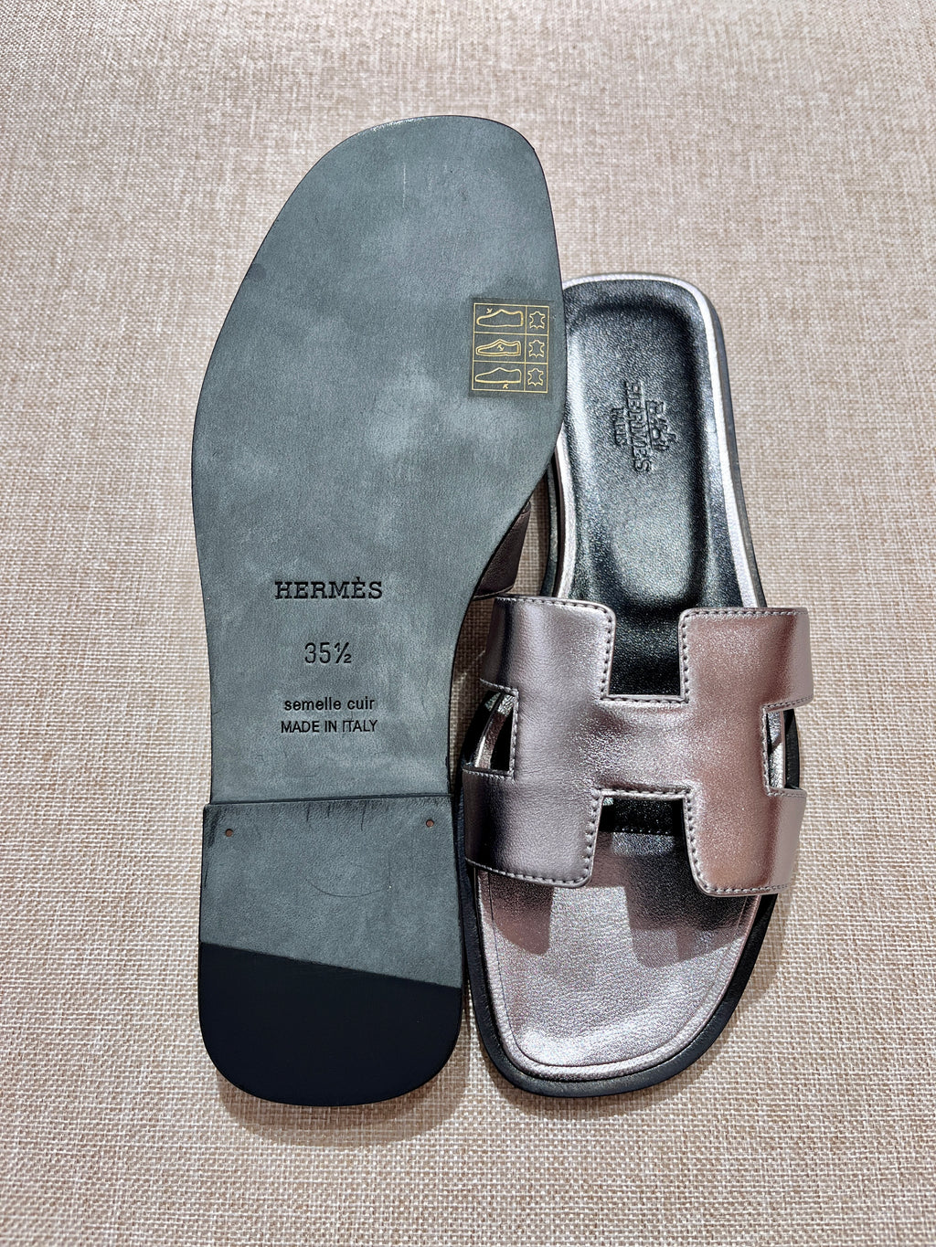 [New] Hermès Oran Nappa Metallise Sandal