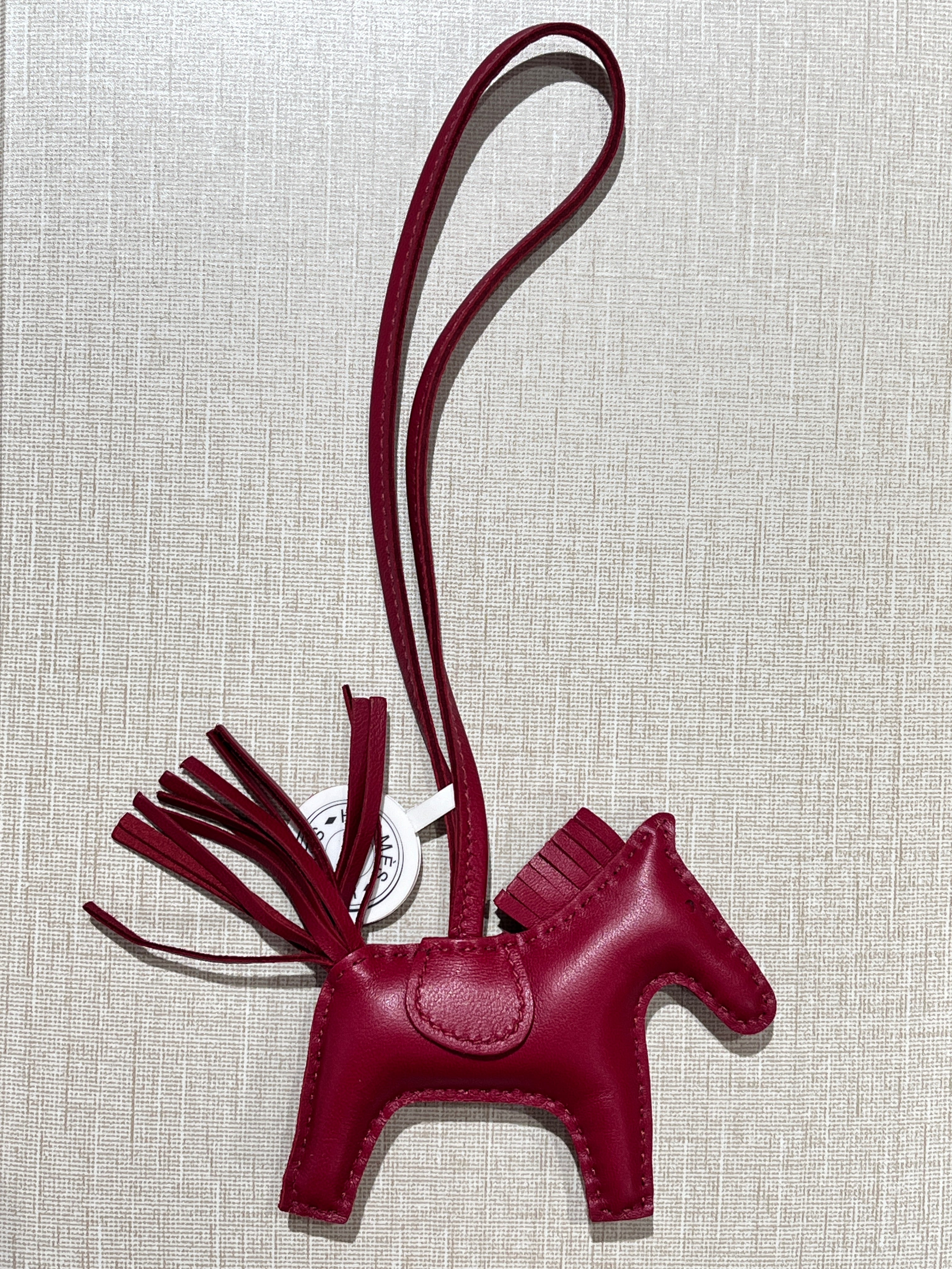 [New] Hermès Rodeo So Rubis PM