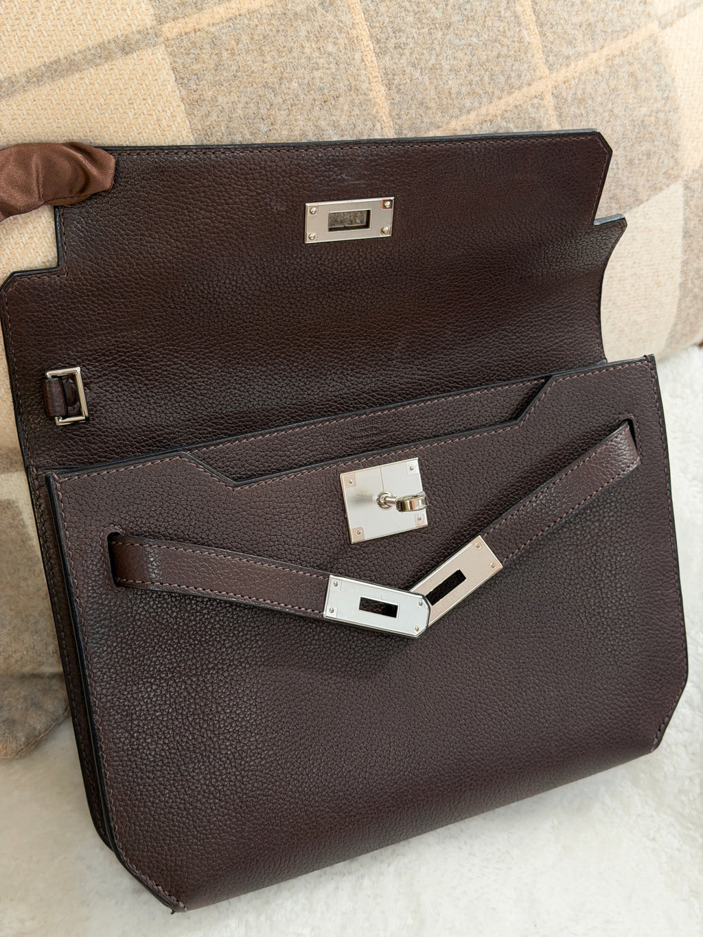 [Preloved] Hermès Kelly Depeches 25 Ebene Barenia CK